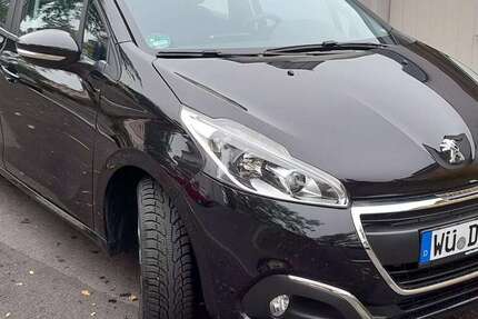 Peugeot 208 42.500 km 8.300 € Würzburg 97074