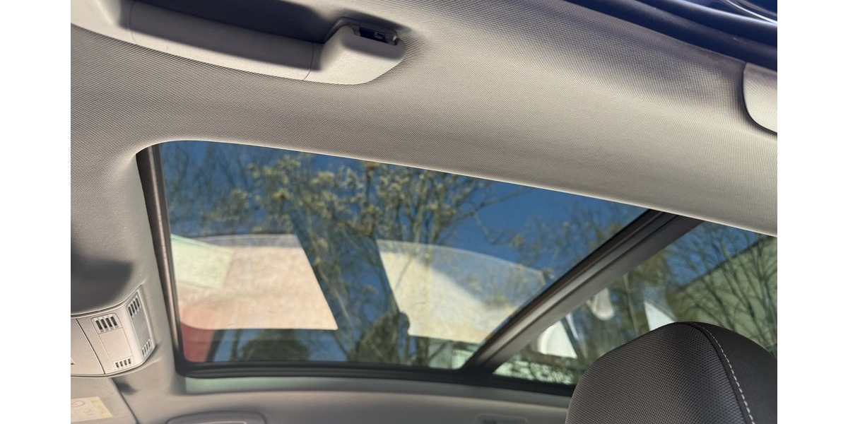 VW Golf VII Sportsvan DSG Schiebed. AHK Comfortline 113.611 km 10.890 &euro; Berlin 10247