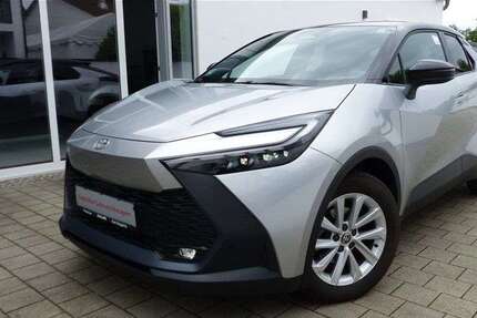 Toyota C-HR 13.730 km 29.800 &euro; Bad Gögging 93333
