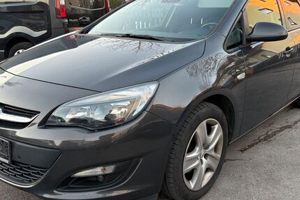 Opel Astra 176.500 km 4.999 € München 81245