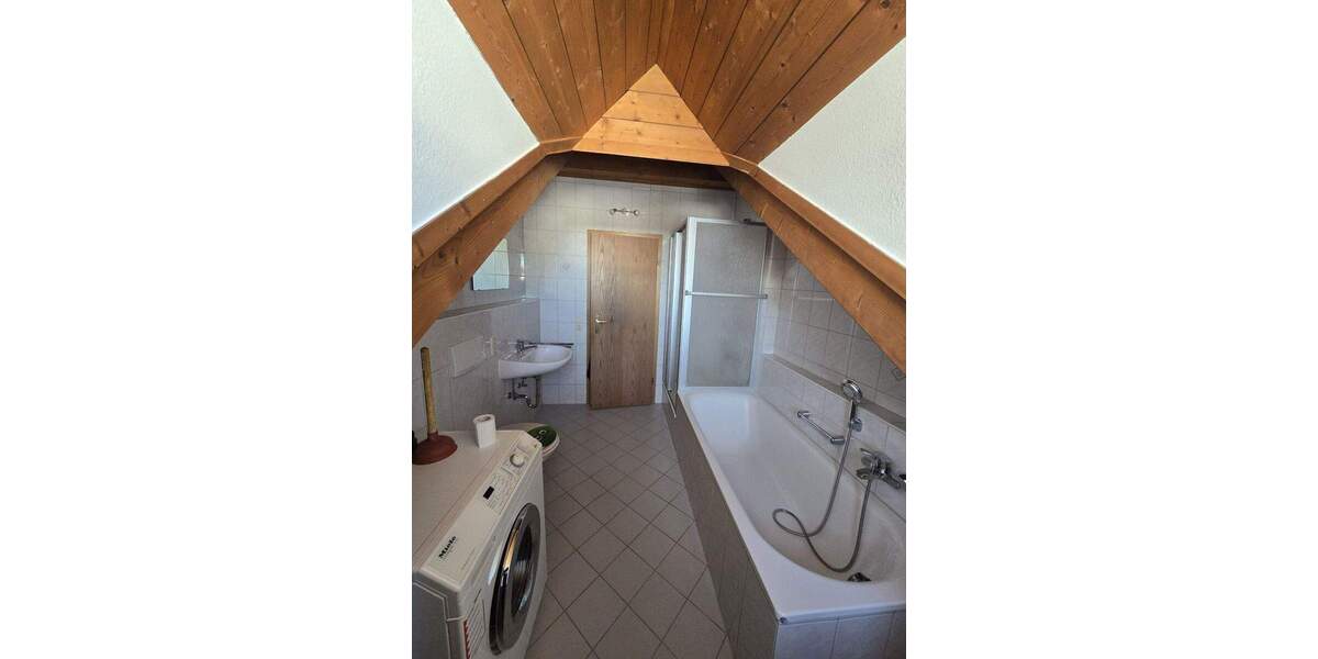 Ruhige 2 Zi.-Dachgeschosswohnung in Zentrumsnähe von Penzberg 2 zimmer