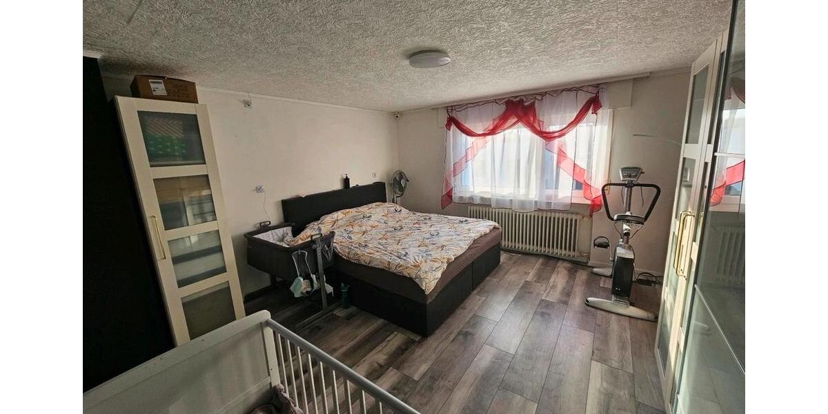 Einfamilienhaus Roigheim - 7 Zimmer, 205 m&sup2;, 359.000&euro; | Angebot:26247886