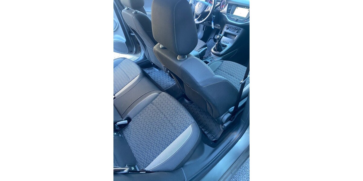 Opel Astra K Sports1.5CDTI.NAVI.VOLL-LED.PDC.11/20 108.000 km 7.500 &euro; Hilden 40721