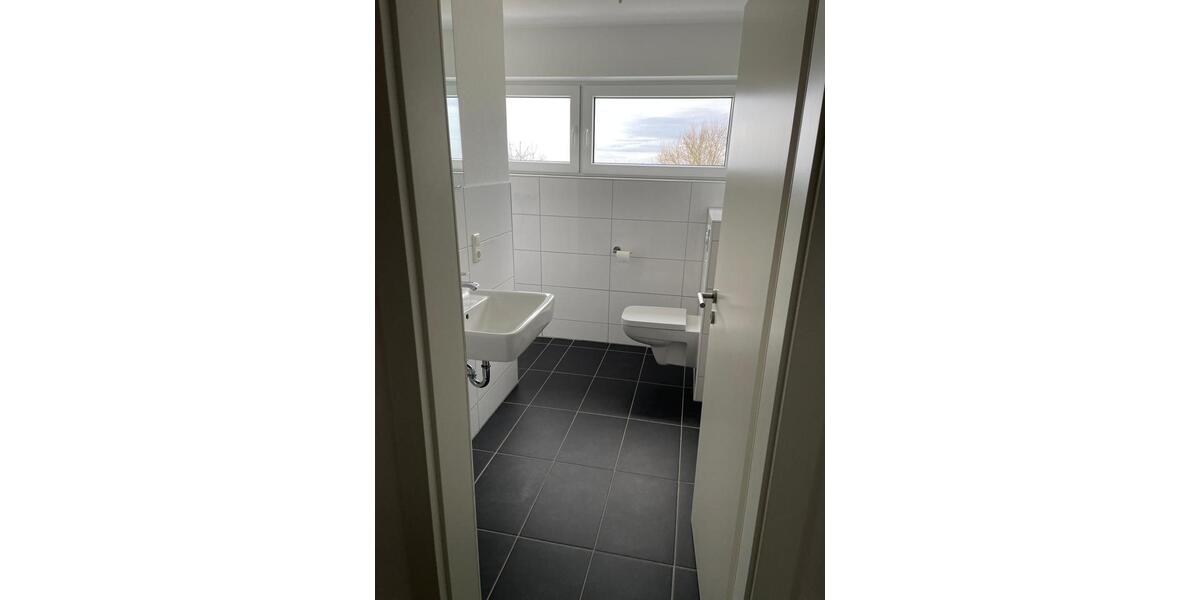 Etagenwohnung Hille - 3 Zimmer, 124 m&sup2;, 1.190&euro; | Angebot:26049785