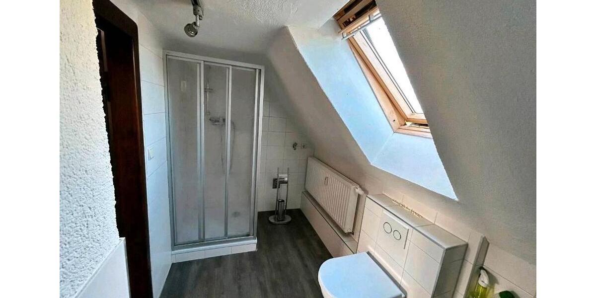 Dachgeschoßwohnung Barum - 2 Zimmer, 45 m&sup2;, 700&euro; | Angebot:26222940