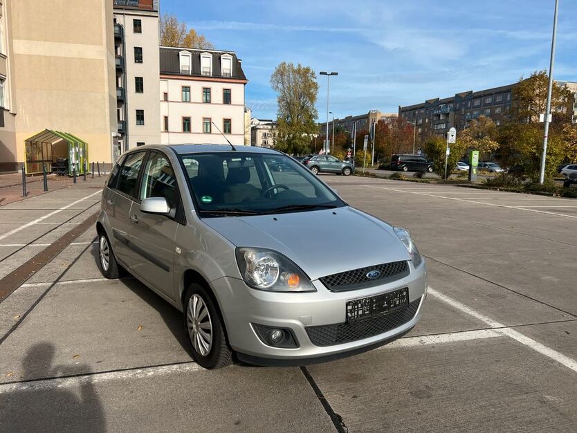 Ford Fiesta 137.673 km 1.600 € Leipzig - Mitte 04103