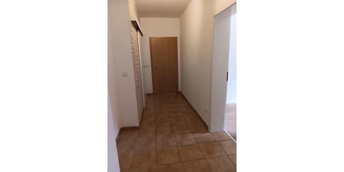 Etagenwohnung Goldbach - 3.5 Zimmer, 89 m&sup2;, 900&euro; | Angebot:25975849