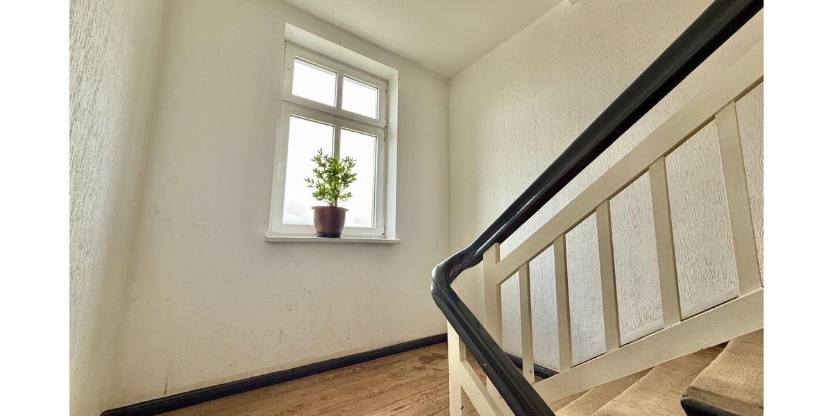 HORN IMMOBILIEN++RESERVIERT! Neustrelitz, vermietetes MFH mit 10 Wohneinheiten, Stellplätzen und Keller - Mehrfamilienhaus, Wohnhaus Neustrelitz | Angebot:25571441