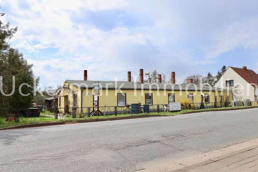 Haus zum Kaufen in Gerswalde 109.000 € 312.04 m²
