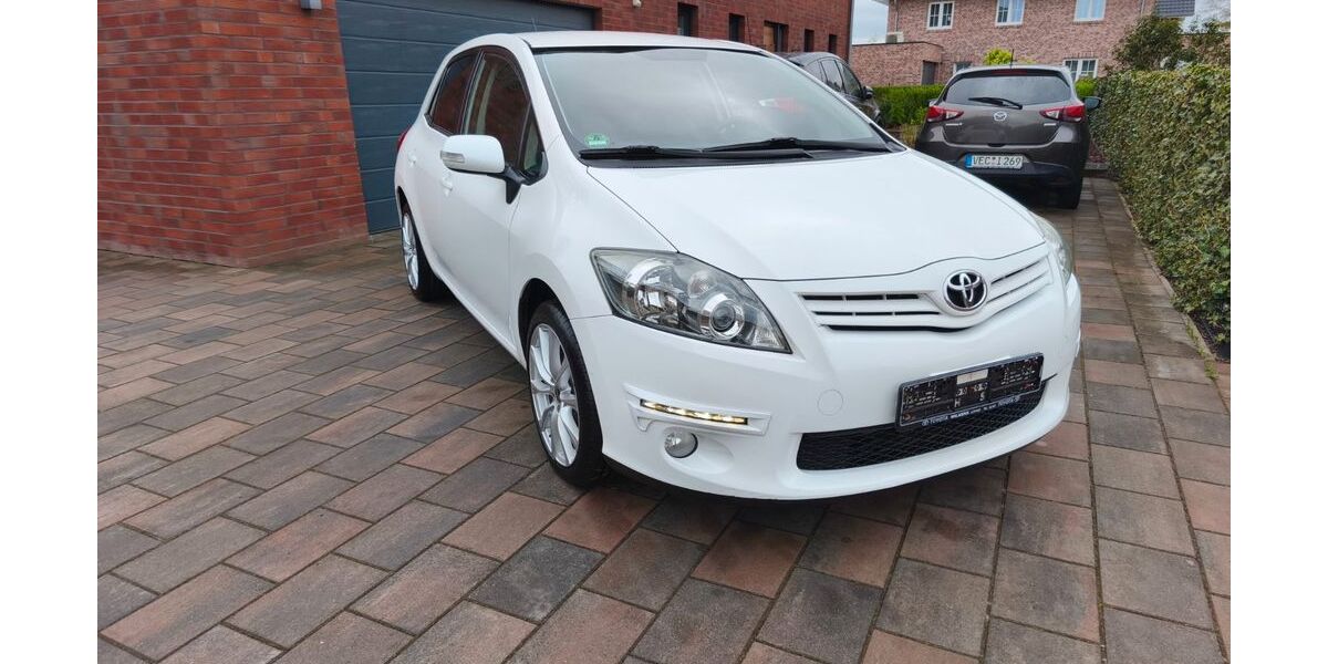 Toyota Auris 137.000 km 6.700 &euro; Lohne 49393