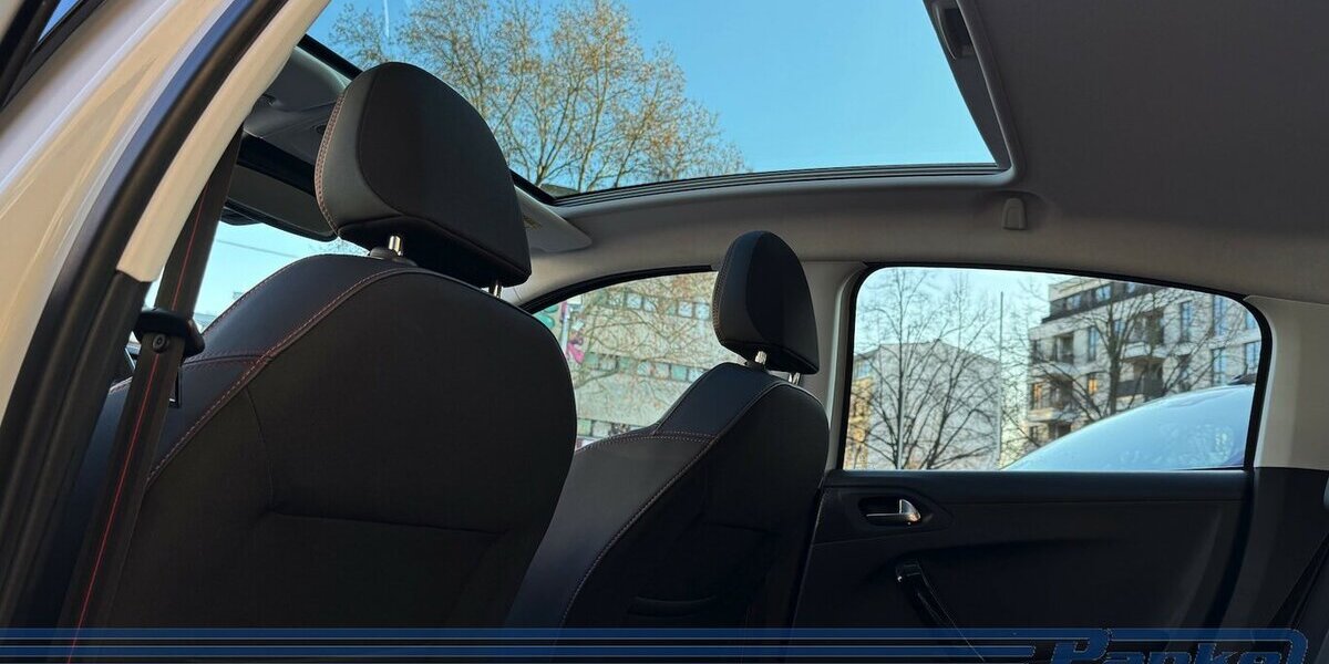 Peugeot 208 Allure*GT-Line*Pano*U-Connect*SHZ*R-Cam* 156.392 km 8.280 &euro; Berlin 13187