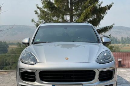 Porsche Cayenne 146.000 km 33.000 € Troisdorf 53842