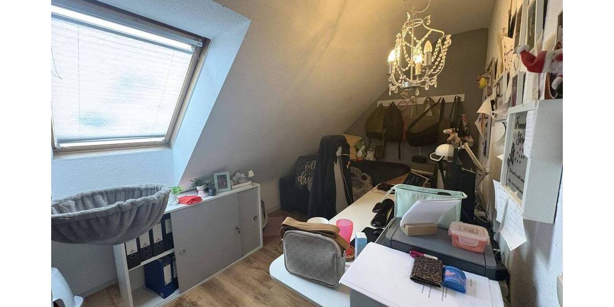 Etagenwohnung Moers Kapellen-Mitte - 3 Zimmer, 110 m&sup2;, 289.000&euro; | Angebot:26092484