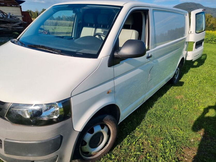 VW T5 Transporter 120.000 km 15.700 € Laufen 83410