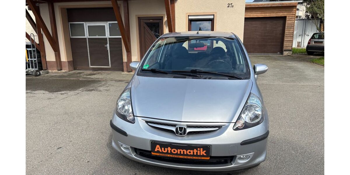 Honda Jazz 61.800 km 4.999 &euro; Oelsnitz i.E. 09376