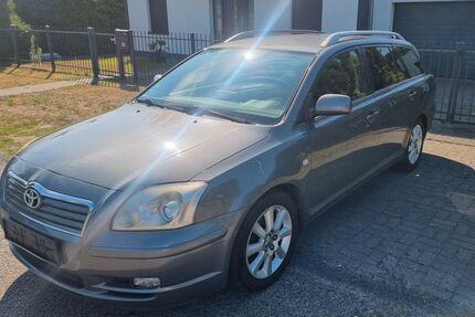 Toyota Avensis 232.000 km 1.800 &euro; Berlin 12489