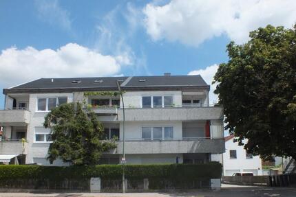 Charmante 4-Zi.-Wohnung mit Balkon in Top- Lage #PROVISIONSFREI# 4 zimmer
