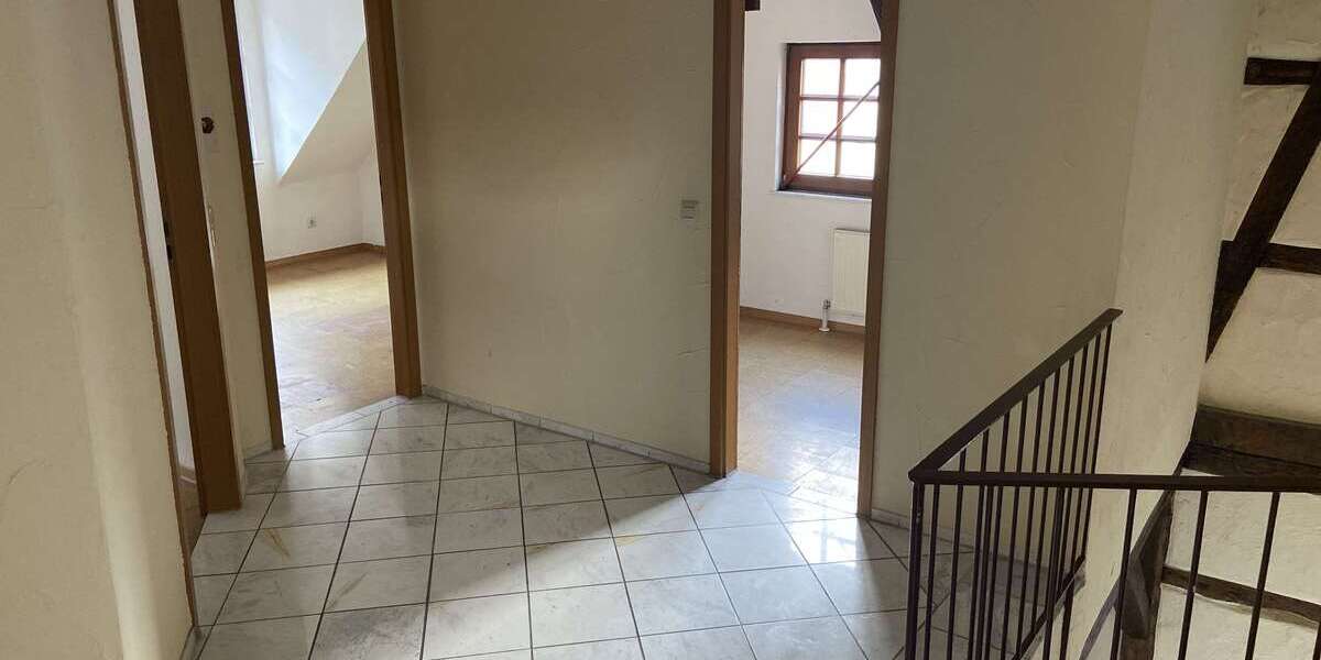 Etagenwohnung Schöntal Bieringen Bieringen - 6 Zimmer, 169 m&sup2;, 760&euro; | Angebot:27122125