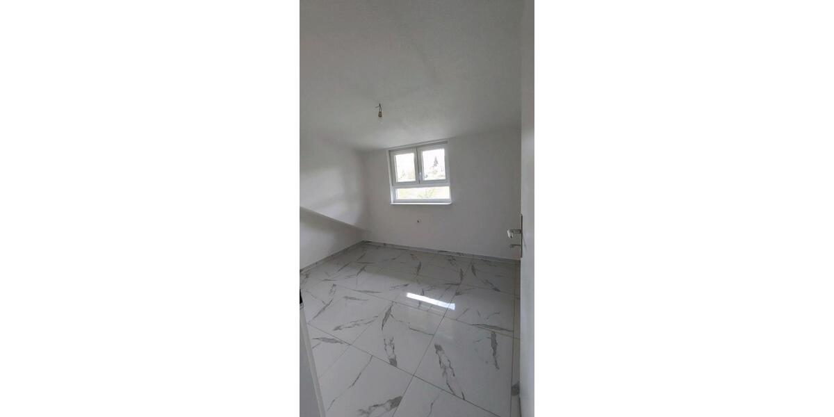 Dachgeschoßwohnung Pfedelbach - 3 Zimmer, 75 m&sup2;, 750&euro; | Angebot:26034146