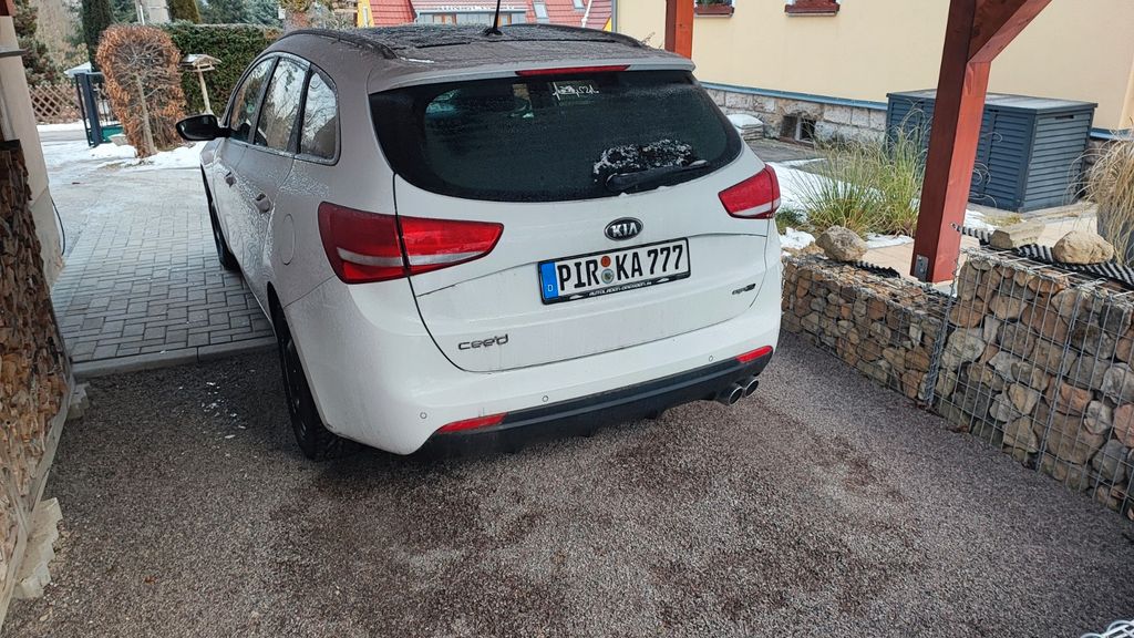Kia ceed Sportswagon 128.000 km 9.200 &euro; Gohrisch 01824