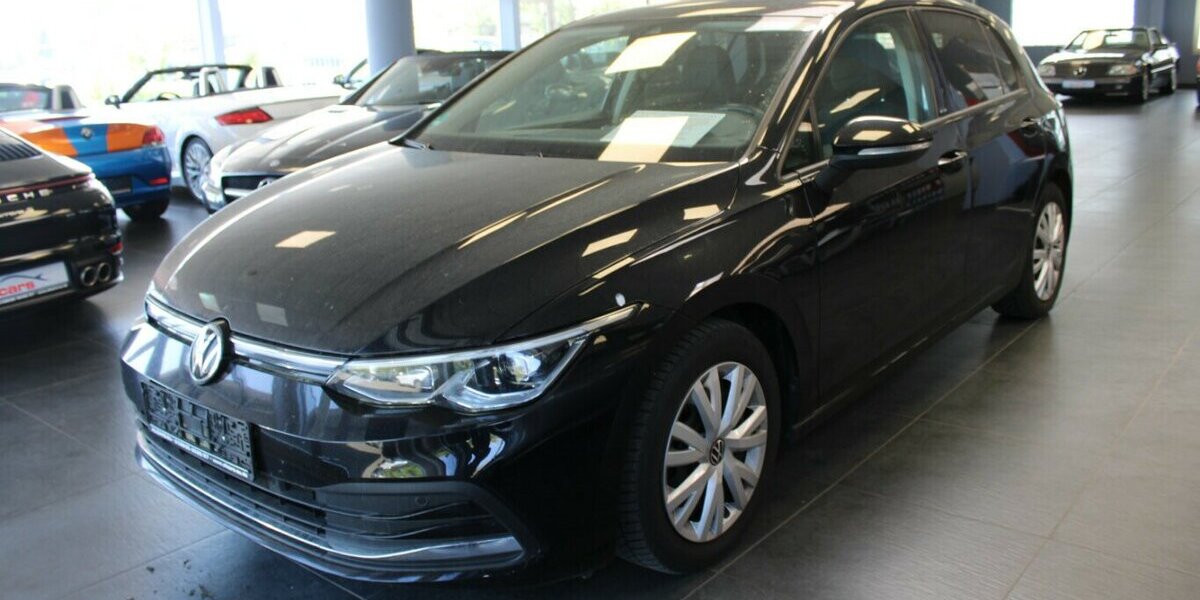 VW Golf 2.0 TDI SCR DSG Active 128.286 km 17.980 &euro; Euskirchen 53881