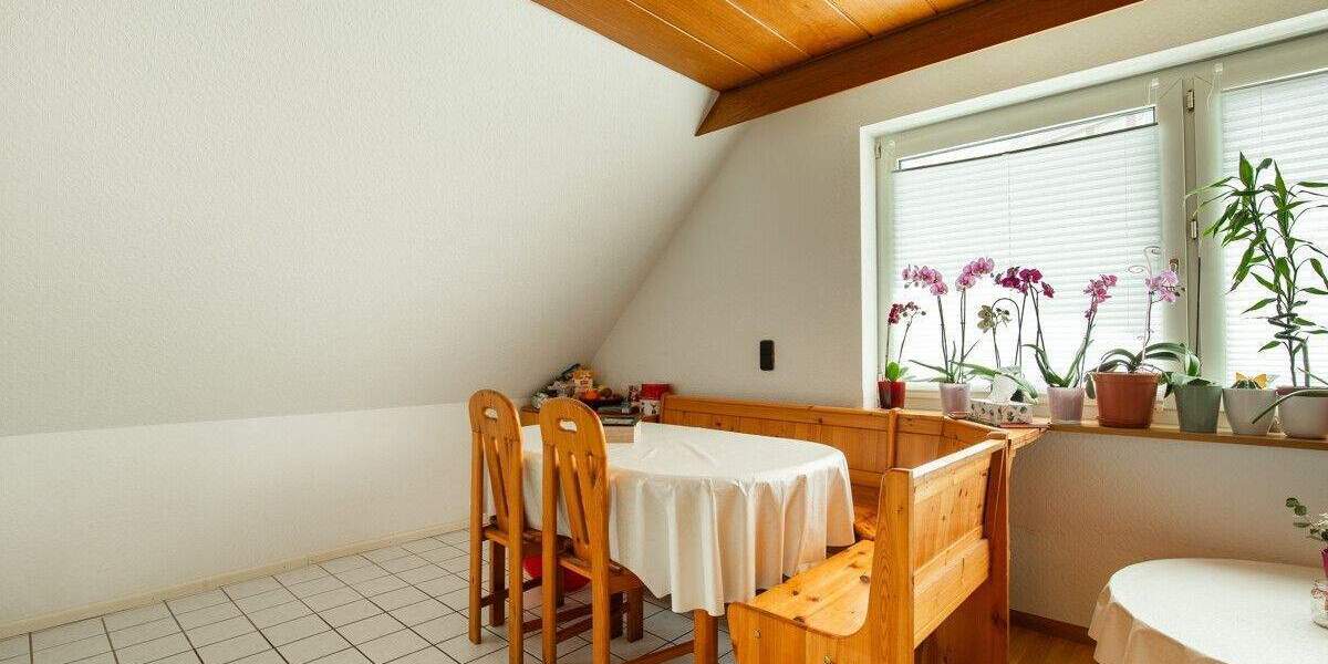 Mehrfamilienhaus, Wohnhaus Titisee-Neustadt Neustadt - 8 Zimmer, 152 m&sup2;, 399.000&euro; | Angebot:25356181