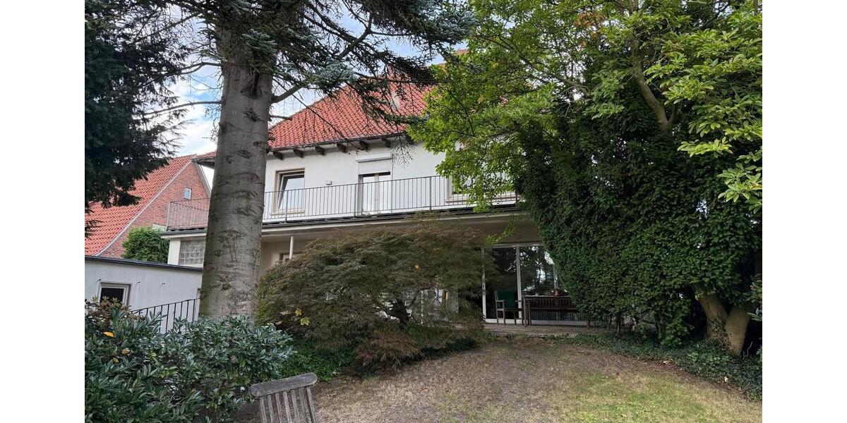 Villa Lohne (Oldenburg) - 9 Zimmer, 300 m&sup2;, 820.000&euro; | Angebot:26745362