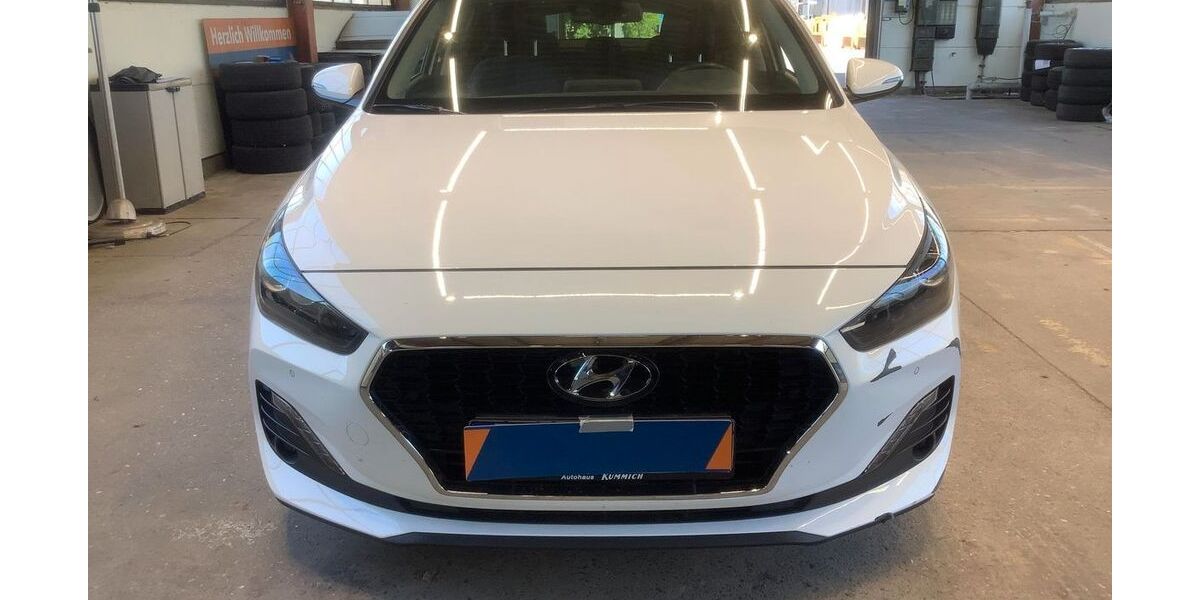 Hyundai i30 10.700 km 19.650 &euro; Wentorf b. Hamburg 21465