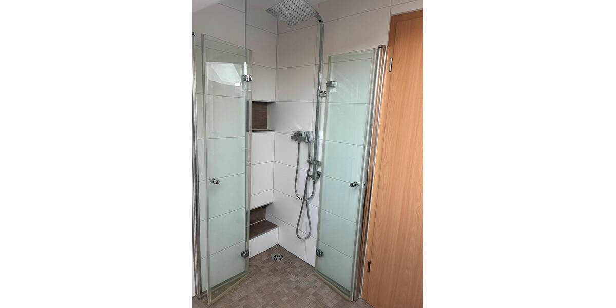 Dachgeschoßwohnung Bad Wünnenberg - 3 Zimmer, 65 m&sup2;, 450&euro; | Angebot:25393039