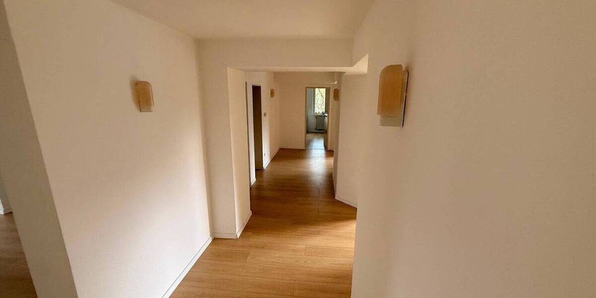 Etagenwohnung Gelsenkirchen Feldmark - 9 Zimmer, 169 m&sup2;, 1.490&euro; | Angebot:26853818