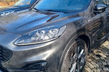 Ford Kuga 63.000 km 20.999 &euro; Regensburg-Bernhardswald 93170
