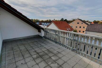 Wohnung Osterhofen - 4 Zimmer, 111 m&sup2;, 800&euro; | Angebot:24806385