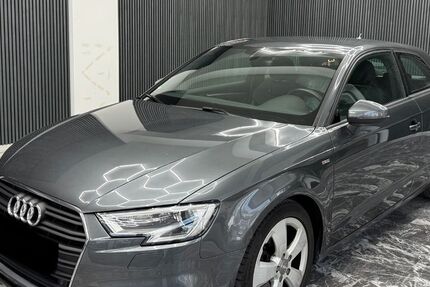 Audi A3 103.000 km 14.999 &euro; Hohenlinden bei München 85664