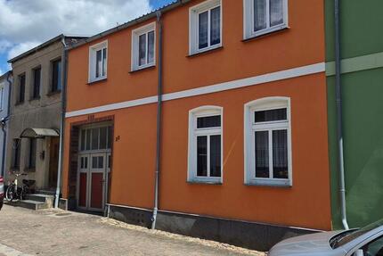 Haus Schwaan - 6 Zimmer, 100 m&sup2;, 129.000&euro; | Angebot:27097278