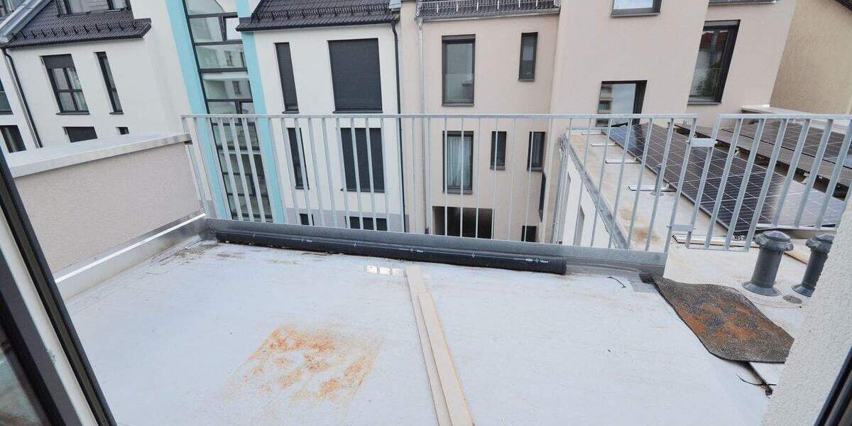 Urbaner Rückzugsort im Stadthaus: Wohnen mit Stil und Effizienz in Neu-Isenburg 5 zimmer