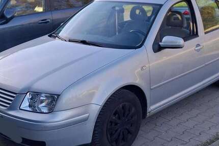 VW Bora 63.000 km 3.500 &euro; Königsbronn 89551