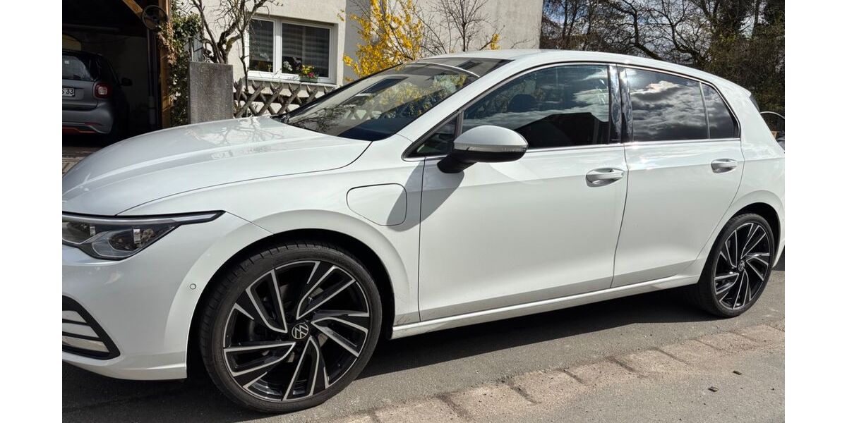 VW Golf 82.000 km 16.900 &euro; Igensdorf 91338