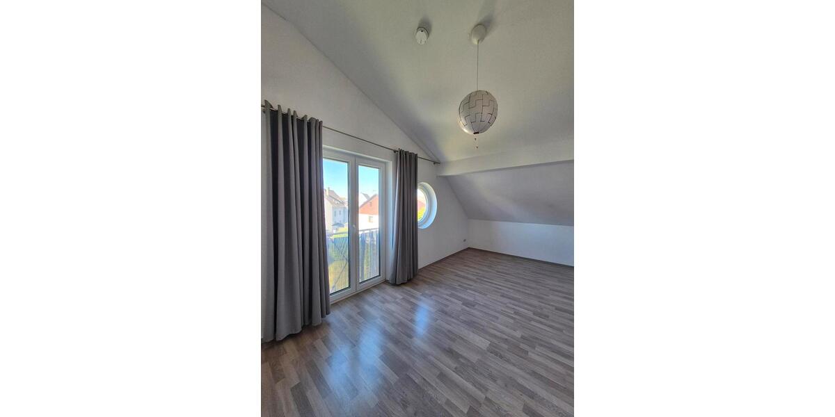 Dachgeschoßwohnung Ingolstadt Nordost - 2 Zimmer, 55 m&sup2;, 900&euro; | Angebot:26383209