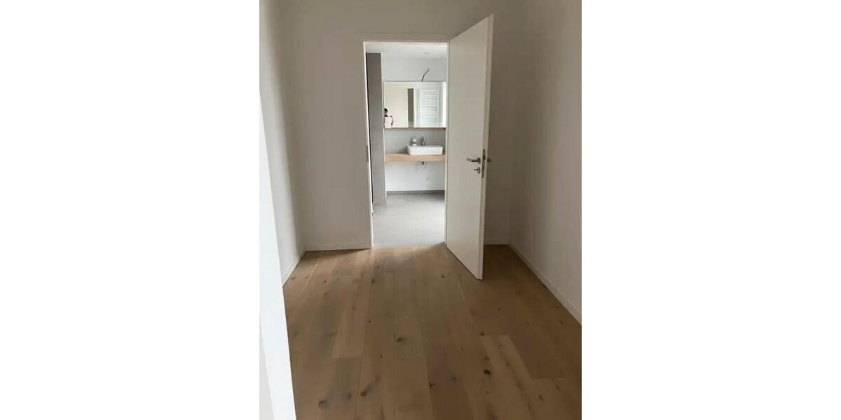 Etagenwohnung Flensburg Falkenberg - 3 Zimmer, 111 m&sup2;, 1.900&euro; | Angebot:25517248