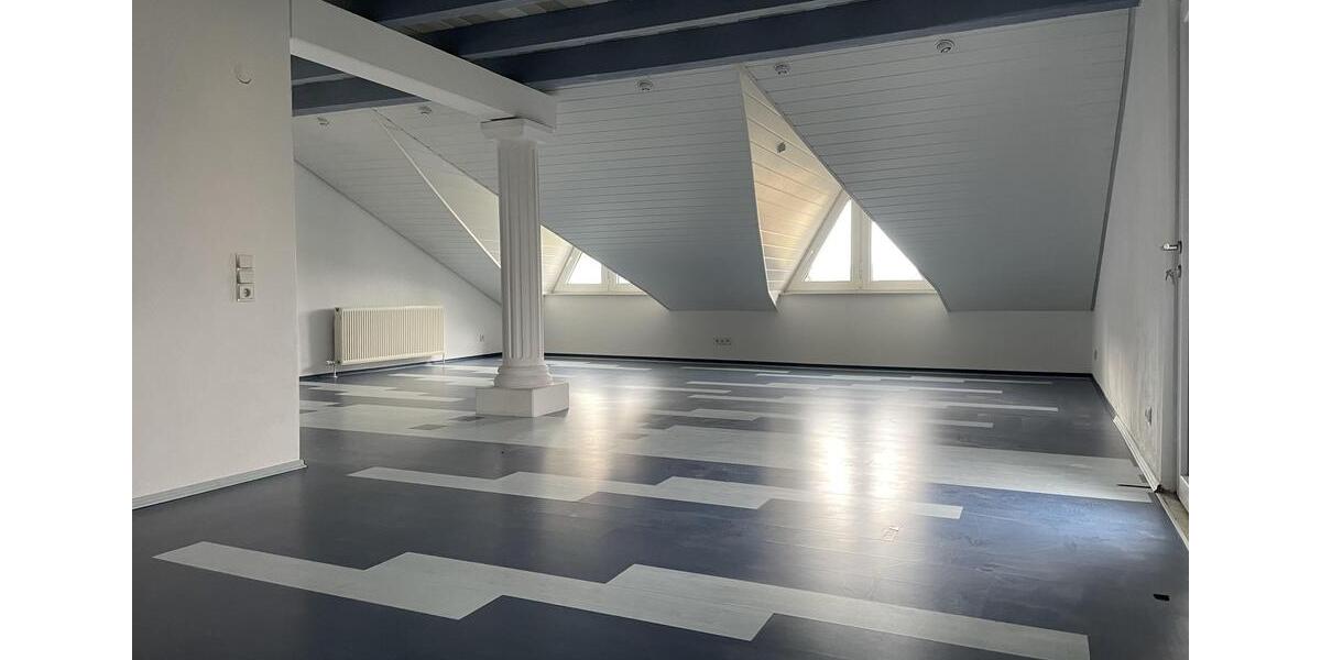 Etagenwohnung Oberderdingen - 3 Zimmer, 120 m&sup2;, 1.100&euro; | Angebot:24748878