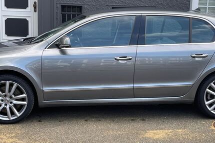 Skoda Superb 159.500 km 9.900 &euro; Neuss 41460