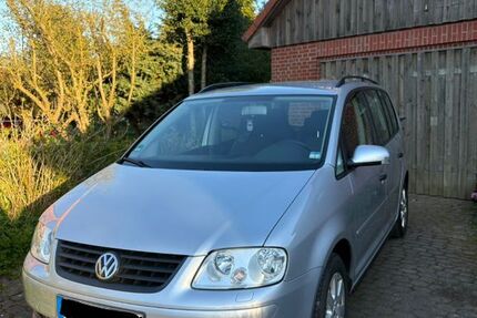 VW Touran 280.000 km 2.799 &euro; Itzehoe 25524
