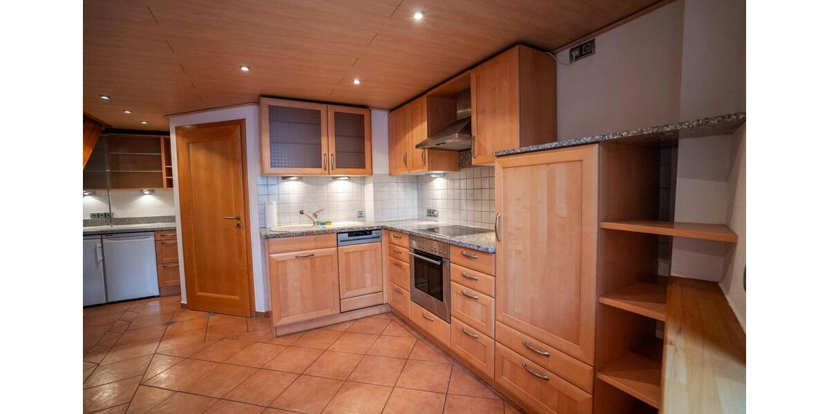 Wohnung und Haus in einem - saniertes Altstadthaus mit insgesamt 93m², EBK und Klimaanlage 3 zimmer