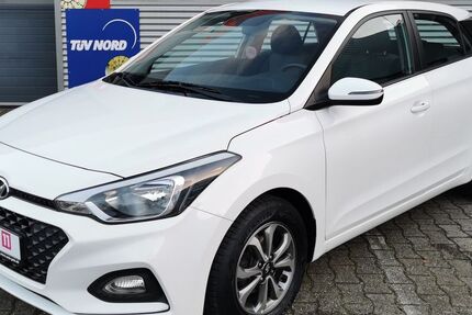 Hyundai i20 33.776 km 10.889 &euro; Rhede/Ems 26899