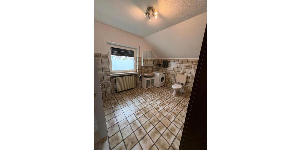 Dachgeschoßwohnung Lennestadt - 1 Zimmer, 82 m&sup2;, 750&euro; | Angebot:26664005