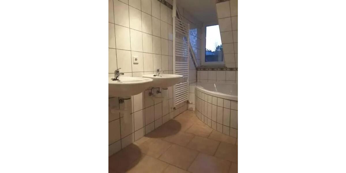Dachgeschoßwohnung Waldheim - 4 Zimmer, 105 m&sup2;, 546&euro; | Angebot:24944110