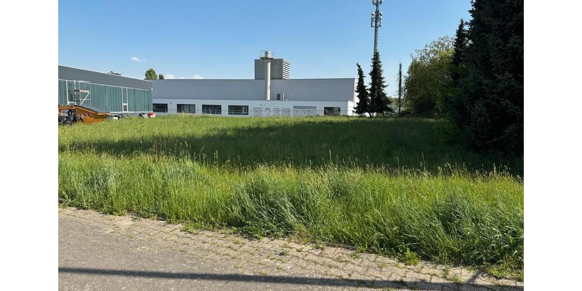 Gewerbegrundstück-Stellplatz zimmer