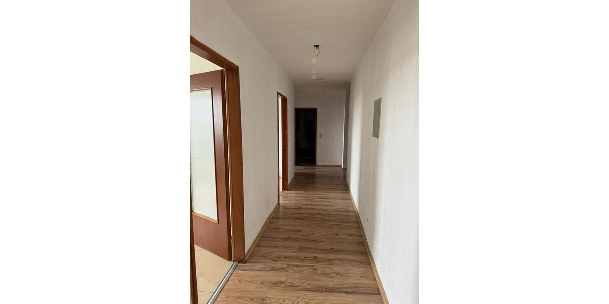 Etagenwohnung Schweinfurt Bellevue - 3 Zimmer, 82 m&sup2;, 160.000&euro; | Angebot:26888070
