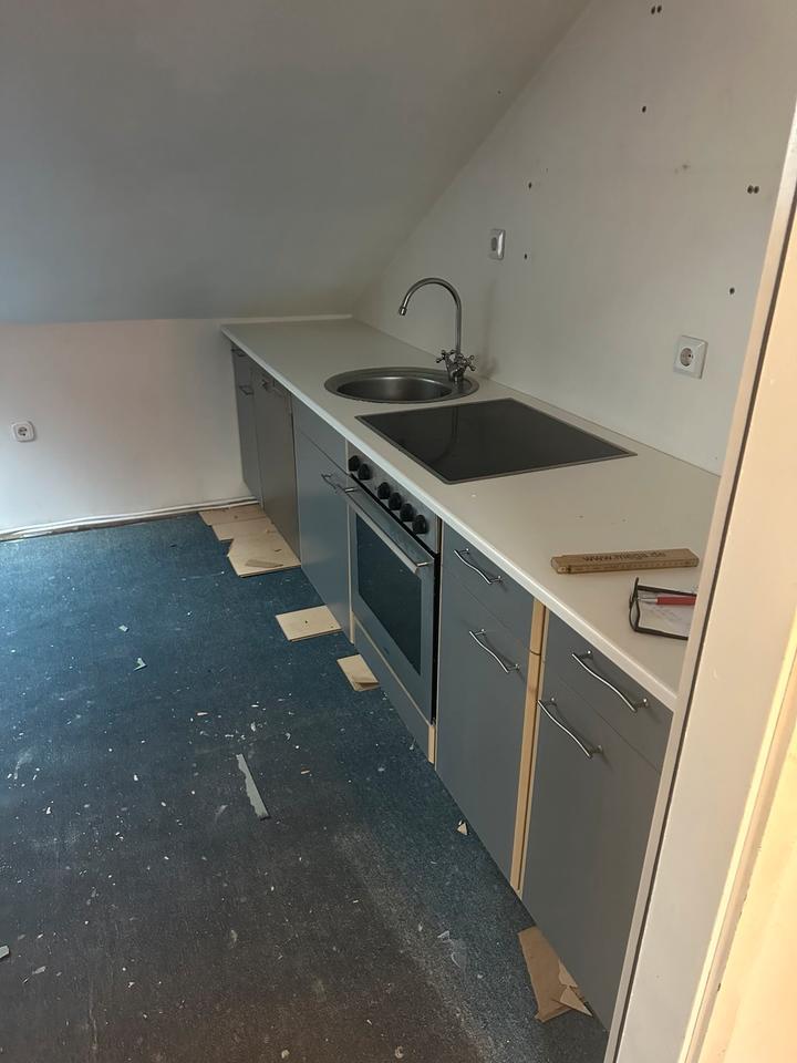 Dachgeschoßwohnung 2 Raum mit Duschbad