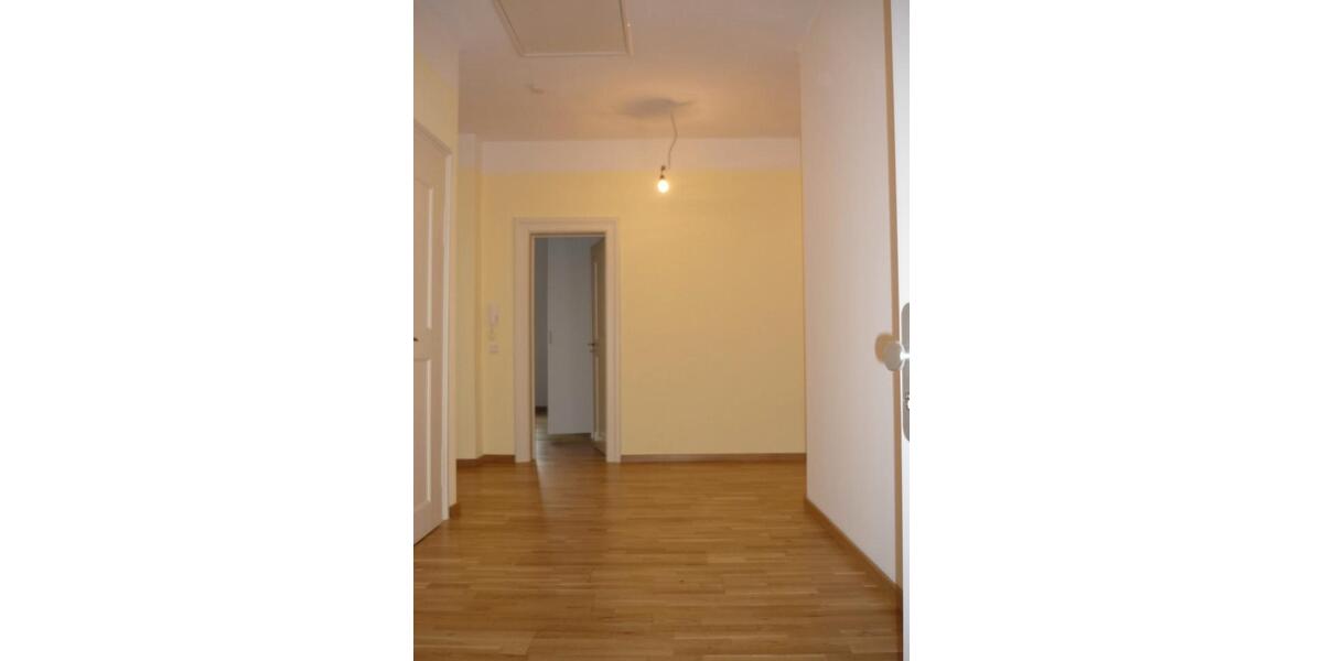 Etagenwohnung Riedenburg - 4 Zimmer, 150 m&sup2;, 1.125&euro; | Angebot:26557005